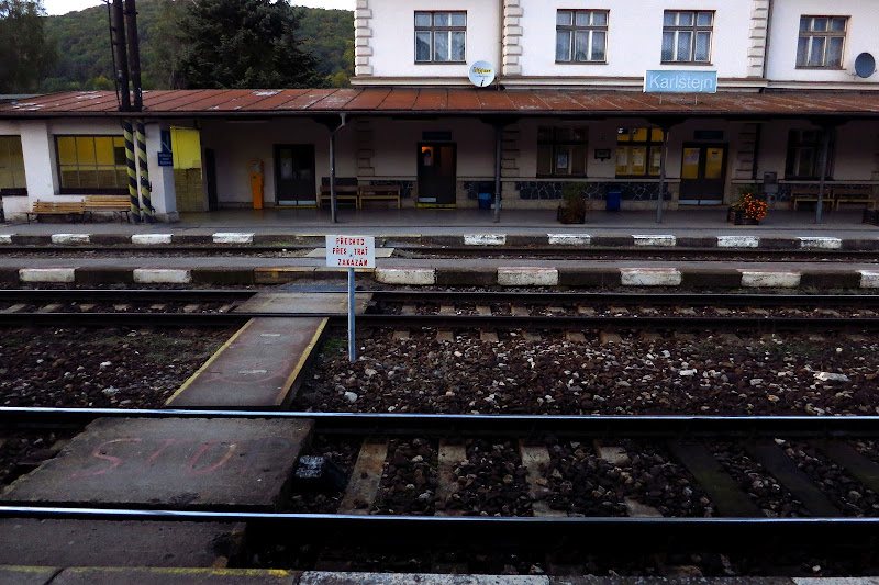 Karlstejn train station