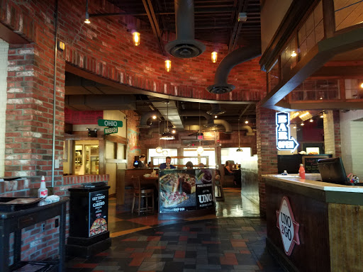 Restaurant «Uno Pizzeria & Grill», reviews and photos, 371 Putnam Pike #200, Smithfield, RI 02917, USA
