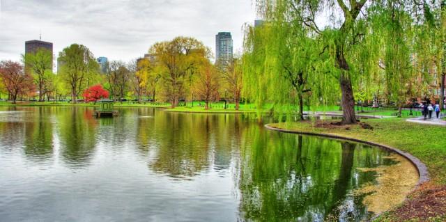 boston_public_garden_panorama1-640x319.jpg