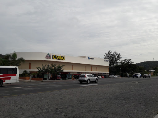 Casino Foliatti, Libramiento Chapala -Ajijic 206, San Antonio Tlayacapan, 45900 Ajijic, Jal., México, Casino | JAL