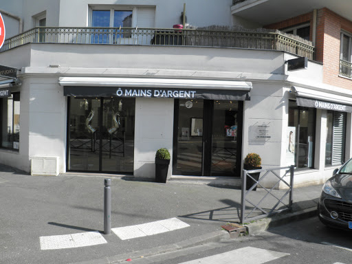 Ô Mains d'Argent