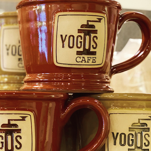 Yogi's Café logo