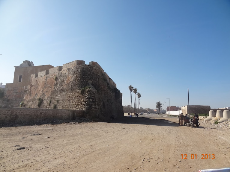 Marrocos e Mauritãnia a Queimar Pneu e Gasolina DSC05393