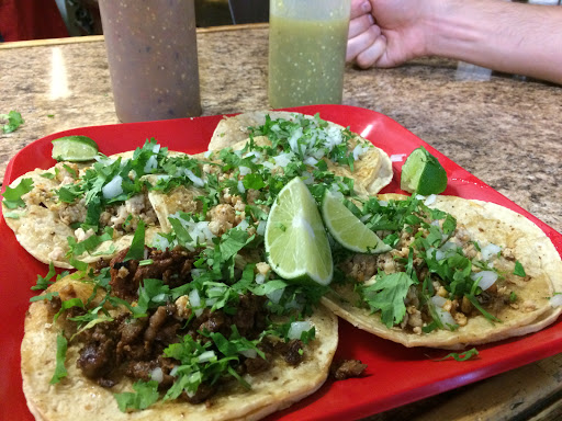 Restaurant «La Favorita Tienda Mexicana», reviews and photos, 3105 Oakwood, Melvindale, MI 48122, USA