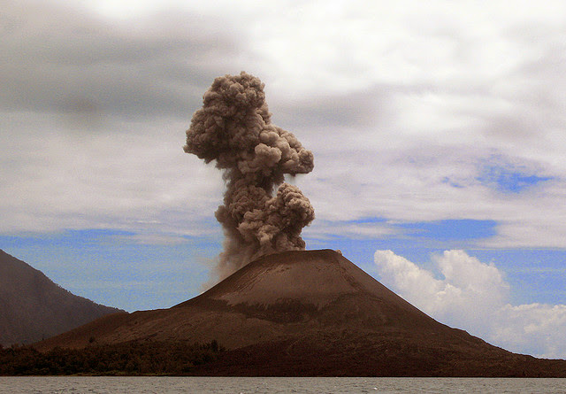 Gunung krakatau