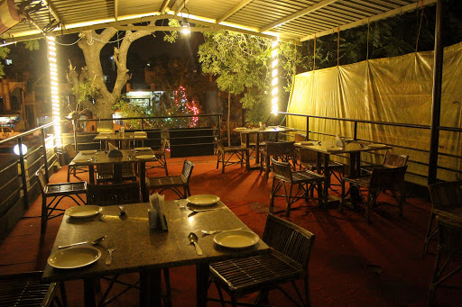 Rasoi Ghar Family Restaurant, Plot No.70, Near Hindustan Colony, Nilkamal Flats,, Amrawati Road, Bharat Nagar,, Nagpur, Maharashtra 440010, India, Family_Restaurant, state MH