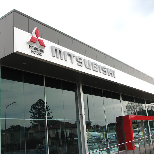 Nundah Mitsubishi logo