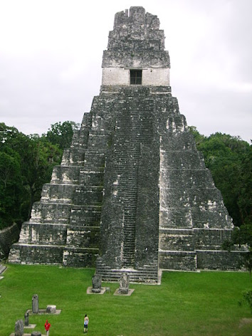 Les plus grandes pyramides dans le monde (PHOTOS) Guatemala+-+Pyramide+de+Tikal