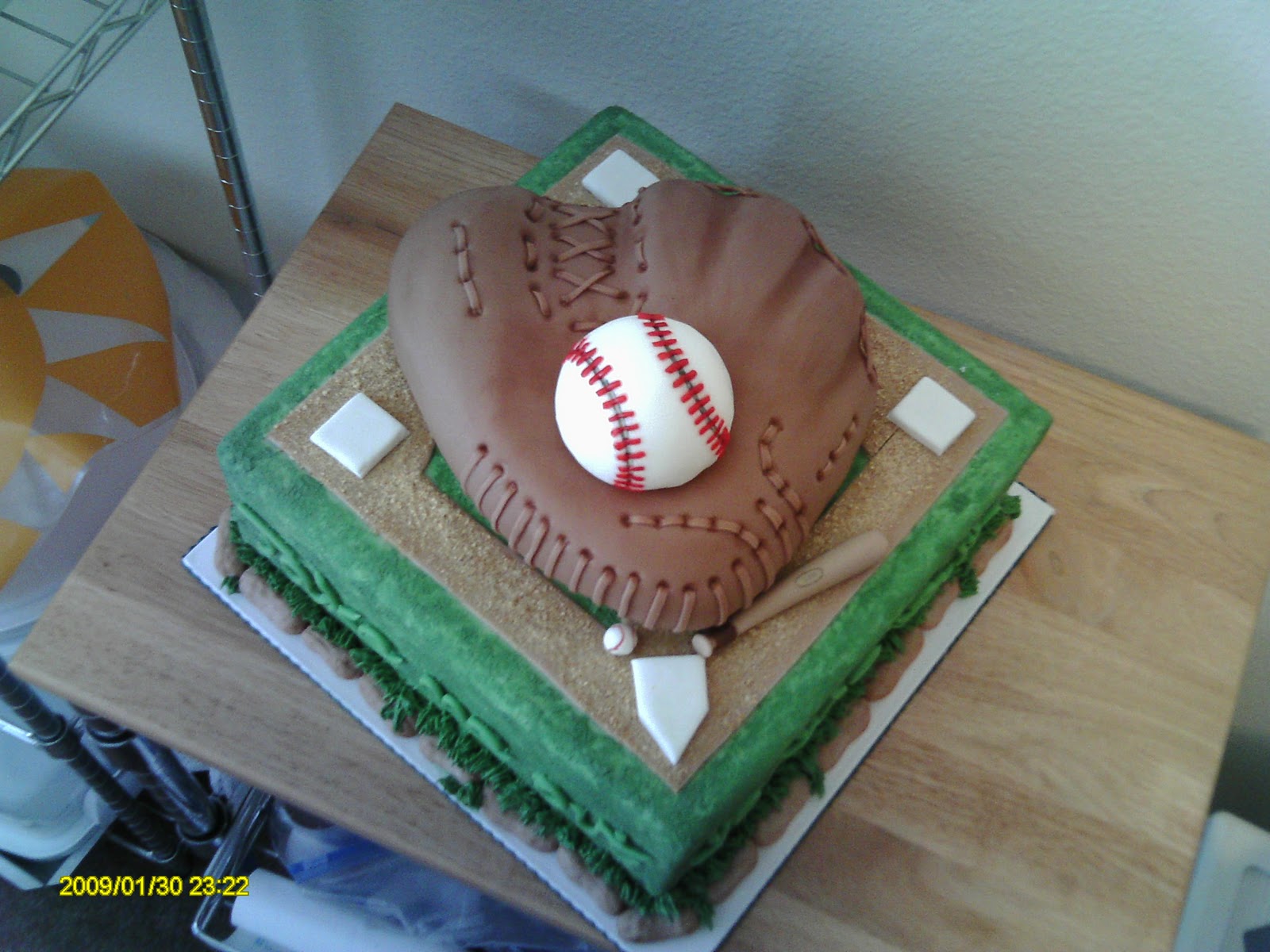 Beautifully Embellished Cakes: The Competition Cakes