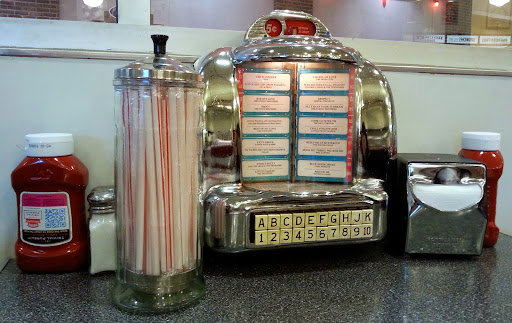 Hamburger Restaurant «Johnny Rockets», reviews and photos, 400 S Baldwin Ave, Arcadia, CA 91007, USA