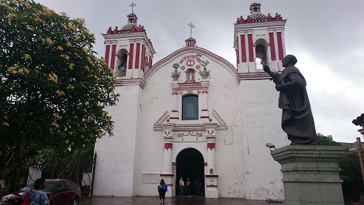 Iglesia San Vicente Ferrer, Belisario Domínguez 5, 6ta., 70000 Juchitán de Zaragoza, Oax., México, Lugar de culto | OAX