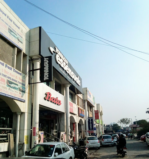 Bata, Shop No. 10, Gamma Shopping Mall, Jagat Farm, Block E, Chandila, Gamma 1, Greater Noida, Uttar Pradesh 201308, India, Shoe_Shop, state UP