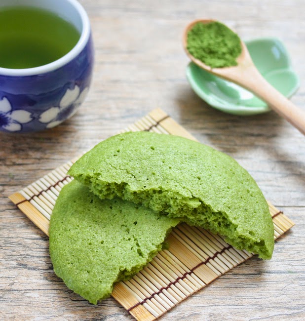 overhead photo oa a matcha cookie broken in half