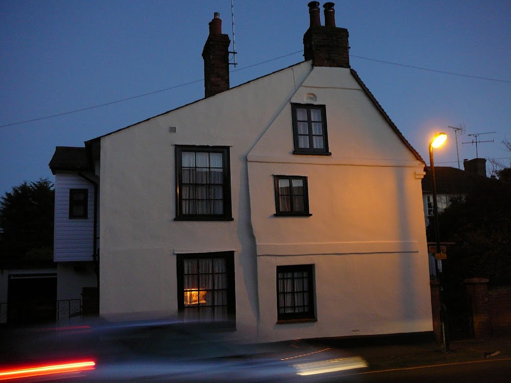 Burnham on Crouch, perhaps the best town ever. But are the pluriemployed Messrs Sauda (fish and chips) Italian or wives of the prophet? We love em anyway.