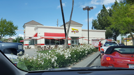 Hamburger Restaurant «In-N-Out Burger», reviews and photos, 3900 Pelandale Ave, Modesto, CA 95356, USA