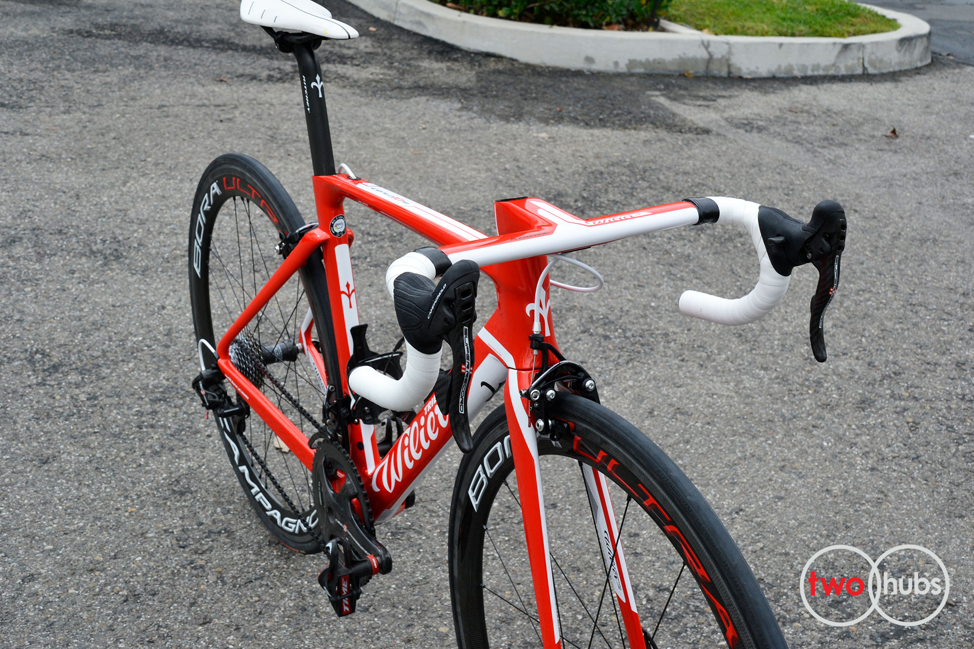 www.twohubs.com: Wilier Triestina Cento10 Air Campagnolo Super Record