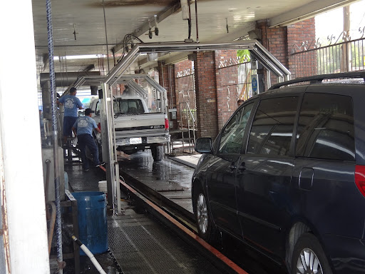 Car Wash «Ventura West Car Wash Inc», reviews and photos, 22517 Ventura Blvd, Woodland Hills, CA 91364, USA