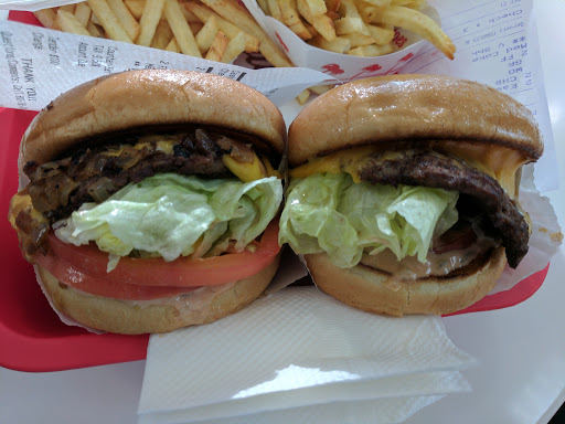 Hamburger Restaurant «In-N-Out Burger», reviews and photos, 1881 N Livermore Ave, Livermore, CA 94550, USA