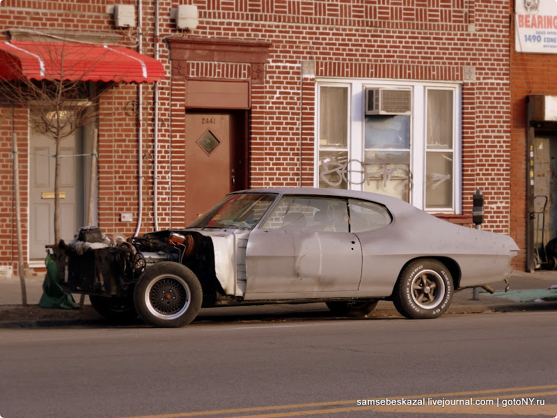 Старые автомобили на улицах Нью-Йорка - 13