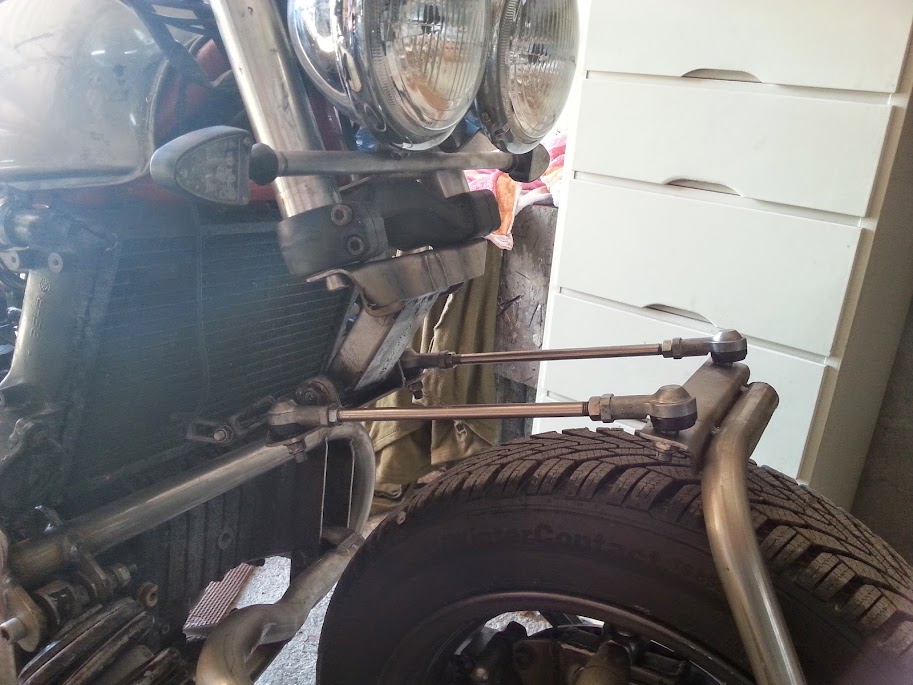 Building a BMW K100 with aluminium sidecar & single sided front suspension. 20140511_175902