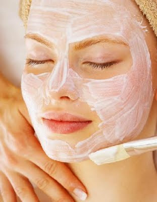 قناع للبشرة الجافة من خبيرة التجميل دينا الجارم