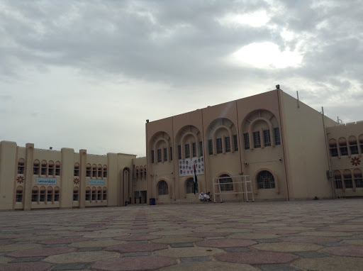 Khalifa Bin Zayed Secondary School, Al Karamah Street - Abu Dhabi - United Arab Emirates, High School, state Abu Dhabi
