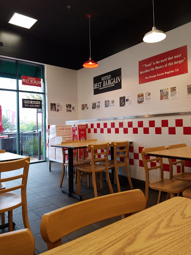 Fast Food Restaurant «Five Guys», reviews and photos, 1570 Gateway Blvd, Fairfield, CA 94533, USA