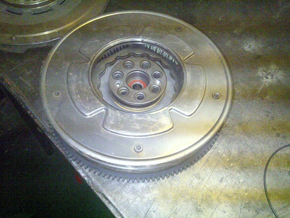 works how shock hydraulic absorber a Club Owners  Pajero Flywheel Hydraulic of 4M41 Mass Dual