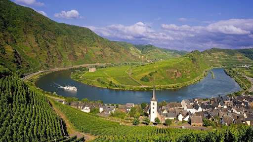 Village of Bremm on the Moselle River, Germany.jpg