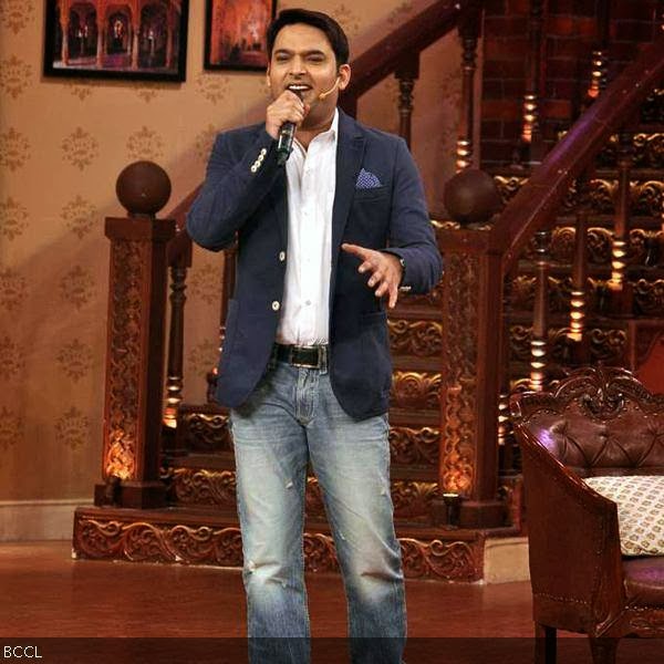 Kapil Sharma on the sets of the TV show Comedy Nights With Kapil. (Pic: Viral Bhayani)<br /> 