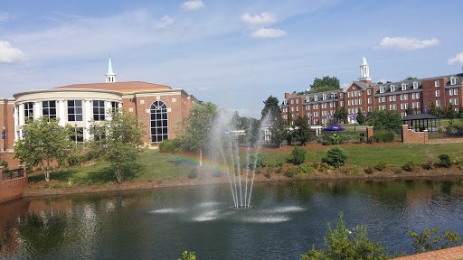 High point. Университет Хай поинт. Торн-Пойнт университет. High point University.