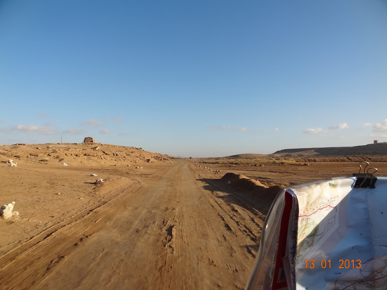 Marrocos e Mauritãnia a Queimar Pneu e Gasolina - Página 4 DSC05743
