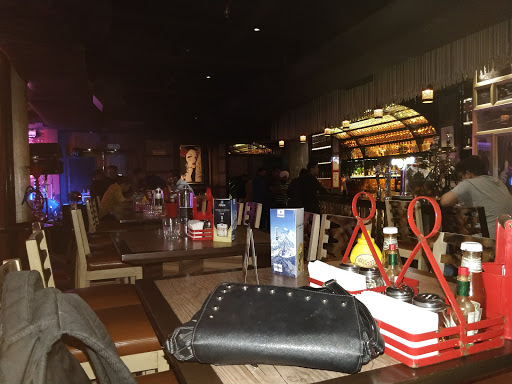 HotMess Kitchen & Bar, M-11, Middle Circle, Connaught Place, New Delhi, Delhi 110001, India, Wine_Bar, state DL