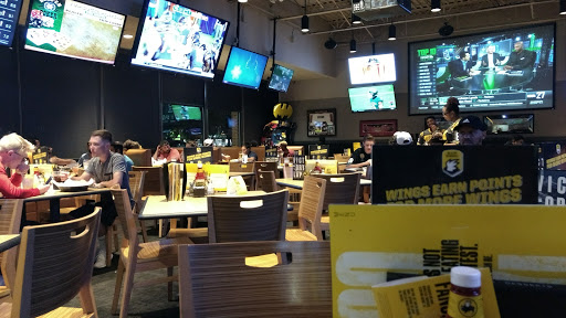Chicken Wings Restaurant «Buffalo Wild Wings», reviews and photos, 1380 Cherry Bottom Rd, Gahanna, OH 43230, USA