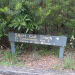 Shortcut Track sign (7553)
