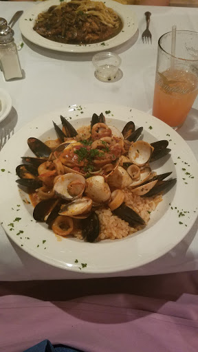 Italian Restaurant «Villa Fazzolari», reviews and photos, 821 Harding Hwy, Buena, NJ 08310, USA