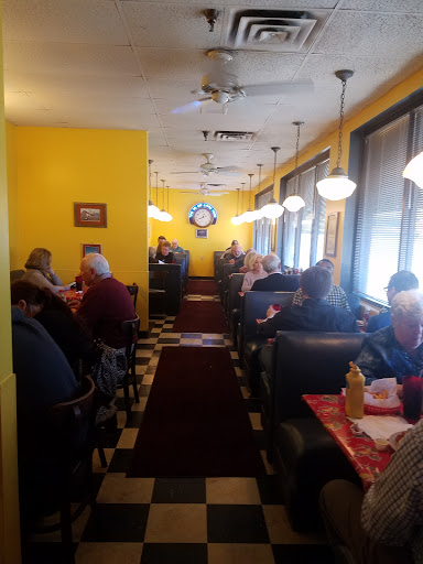 Down Home Cooking Restaurant «West Street Diner», reviews and photos, 2076 West St, Germantown, TN 38138, USA
