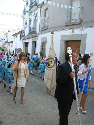 Imagen de la procesión de María Auxiliadora en Pozoblanco el año 2010. Foto: Pozoblanco News, las noticias y la actualidad de Pozoblanco (Córdoba). Prohibido su uso y reproducción * www.pozoblanconews.blogspot.com