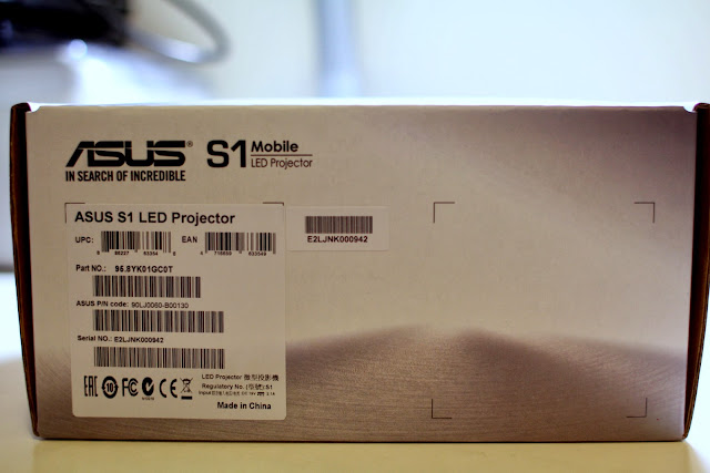 ASUS S1便攜輕巧短焦LED投影機