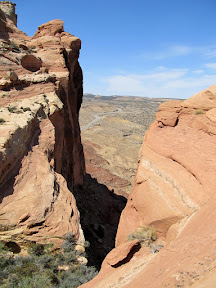 View north along the fault crack