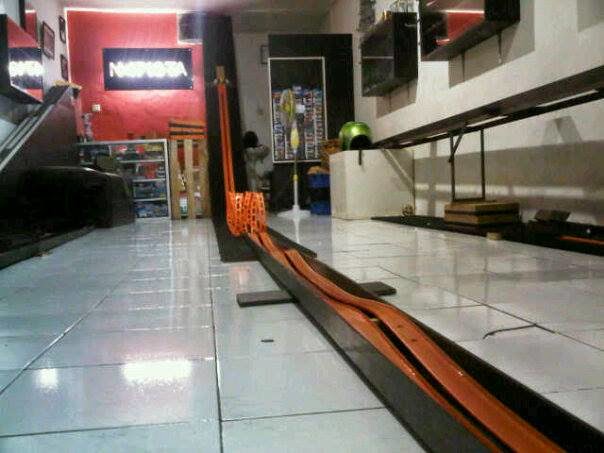 Paddock Diecast Racer