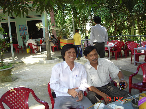 Chào mừng Ngày nhà giáo Việt Nam 20/11 2010 - Page 3 DSC00219