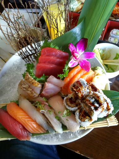 Japanese Restaurant «Mitsui», reviews and photos, 1 W Main St, Bay Shore, NY 11706, USA