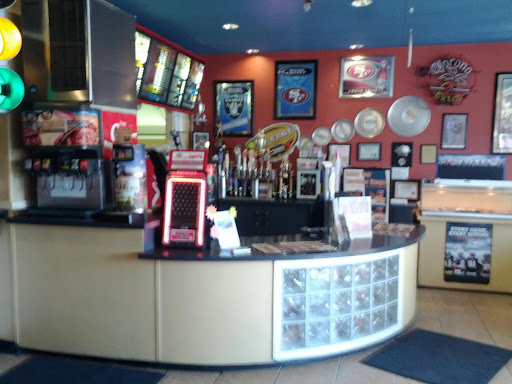 Pizza Restaurant «Straw Hat Pizza», reviews and photos, 2026 Freedom Blvd, Freedom, CA 95019, USA