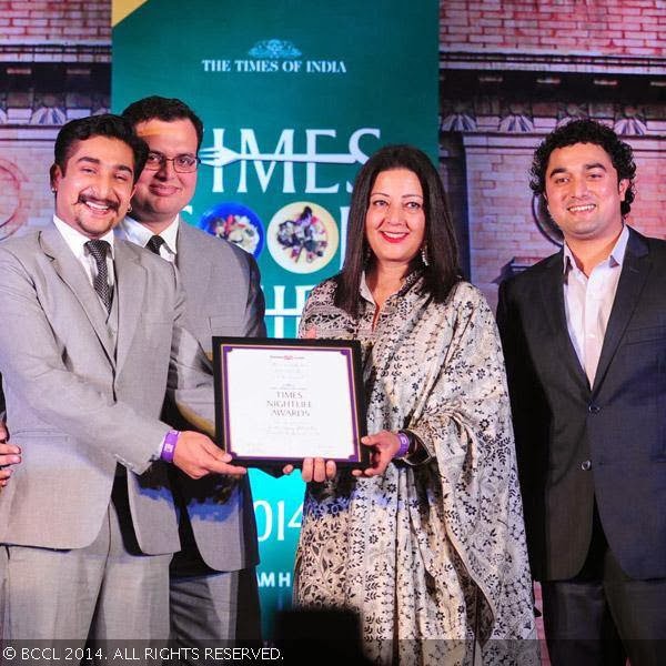 Neelam Pratap Rudy gives the Best Bar (Delhi) Luxurious Nightlife to Vikram Pal, Manmohan Singh, Anand Bajpai, Vaibhav Singh and Rakshay Dhariwal during Times Food Guide & Nightlife Awards, held at ITC Maurya Sheraton in New Delhi.<br /> Neelam Pratap Rudy gives the Best Bar (Delhi) Luxurious Nightlife to Vikram Pal, Manmohan Singh, Anand Bajpai, Vaibhav Singh and Rakshay Dhariwal during Times Food Guide & Nightlife Awards, held at ITC Maurya Sheraton in New Delhi.<br />