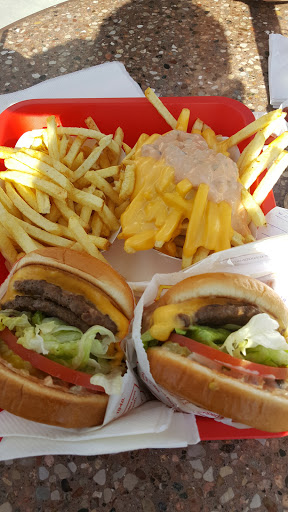 Hamburger Restaurant «In-N-Out Burger», reviews and photos, 570 Contra Costa Blvd, Pleasant Hill, CA 94523, USA