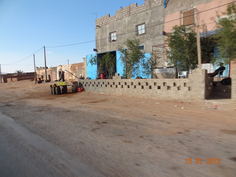 Por Marrocos e Mauritãnia, a queimar Pneu e Gasolina  - Página 2 DSC05700