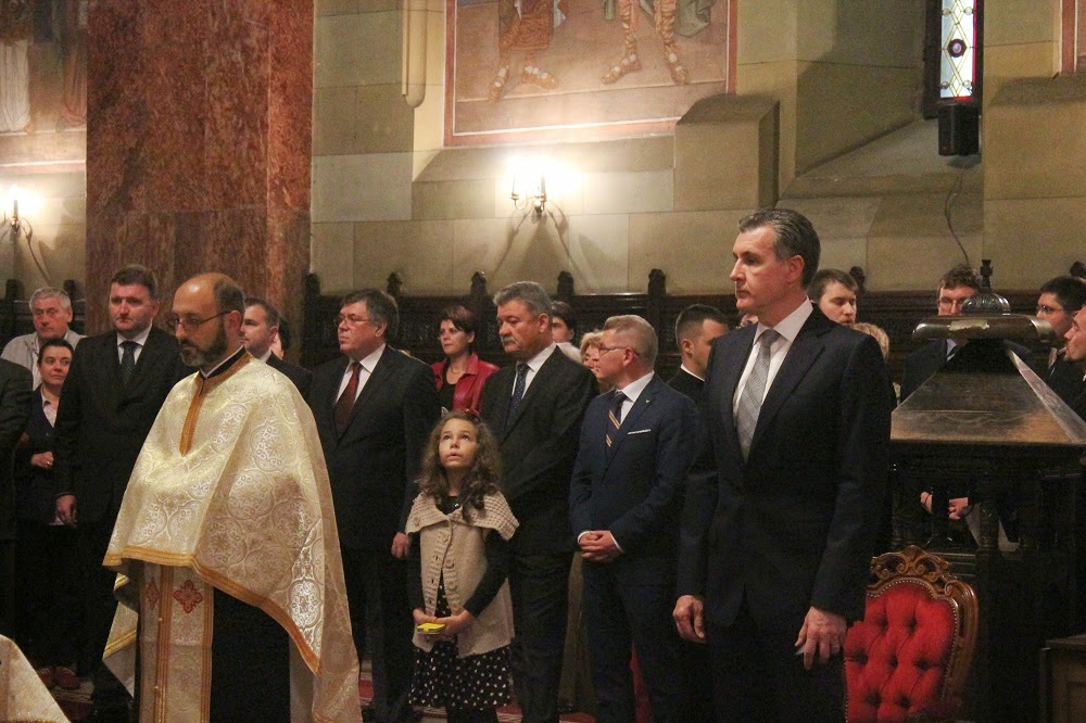 Nouăzeci și doi de ani de la Încoronarea Regelui Ferdinand I și Reginei Maria Nouăzeci și doi de ani de la Încoronarea Regelui Ferdinand I și Reginei Maria