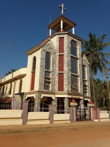 Holy Family Church, 303 Church Street, Hinkal Vijayanagar, 2nd Stage, Mysuru, Karnataka 570017, India, Place_of_Worship, state KA