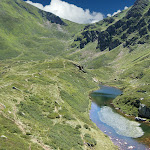 L'�tang Long. En arri�re plan, le col de la Couillate